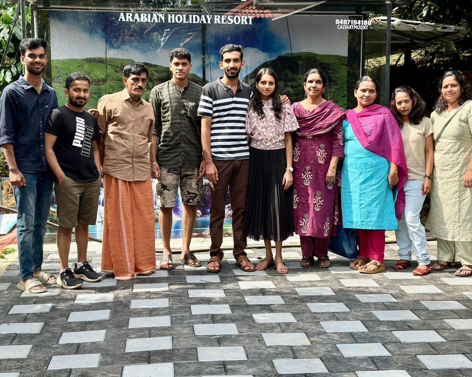 Arabian Holiday Resort With Swimming Pool In Idukki Calvary Mount Bagian luar foto